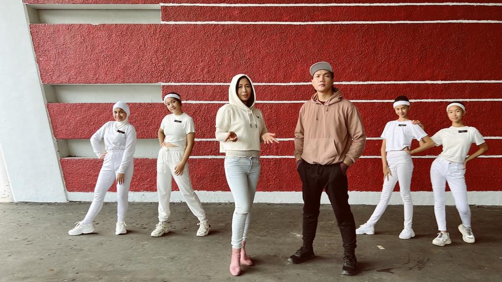 Ivonne Mariana Inawade Siap Orbitkan Girl Band Baru Asli Indonesia