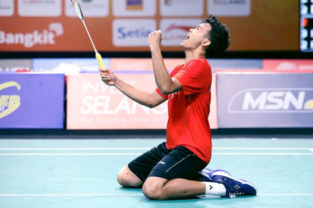 Reaksi Christian Adinata saat menjadi penentu kemenangan Indonesia atas Korea Selatan 3-2 di Kejuaraan Bulu Tangkis Beregu Asia 2022. 