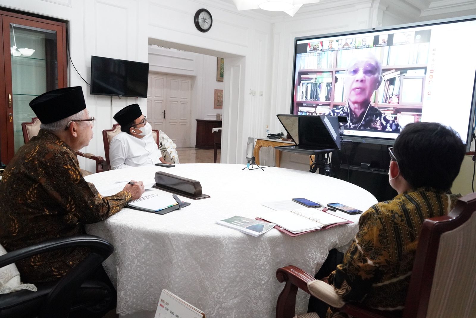 Output Riset Tidak Boleh Bersifat Selingkungan