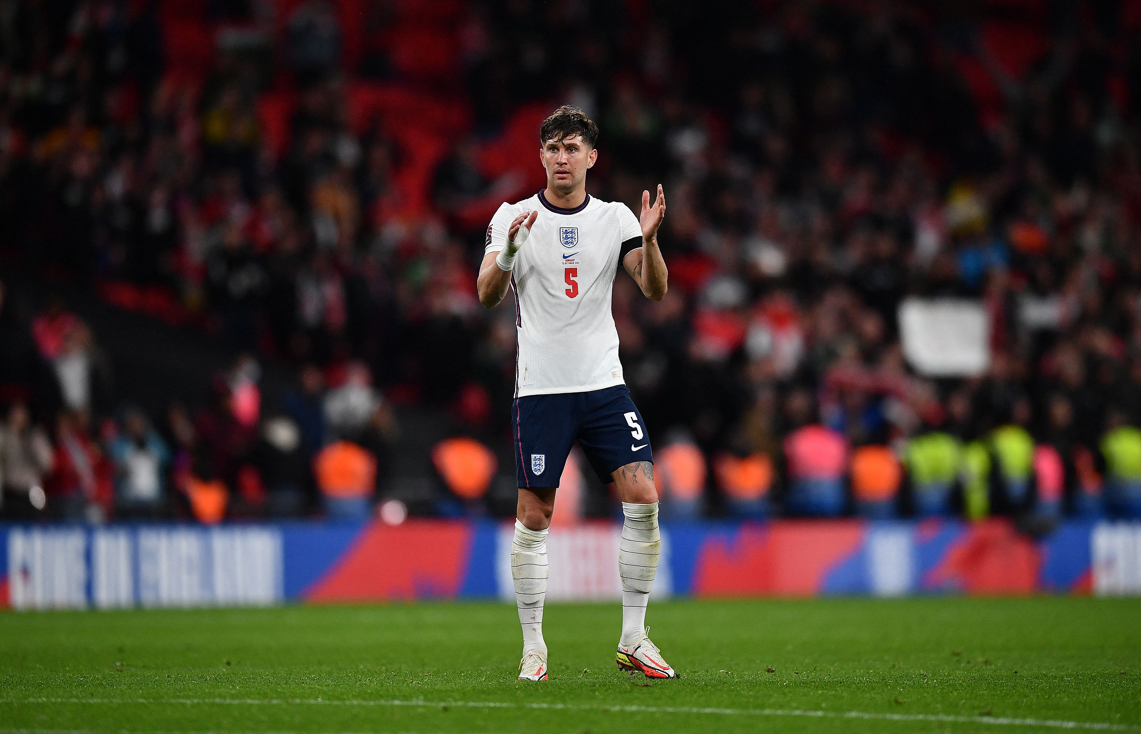 Bek timnas Inggris John Stones