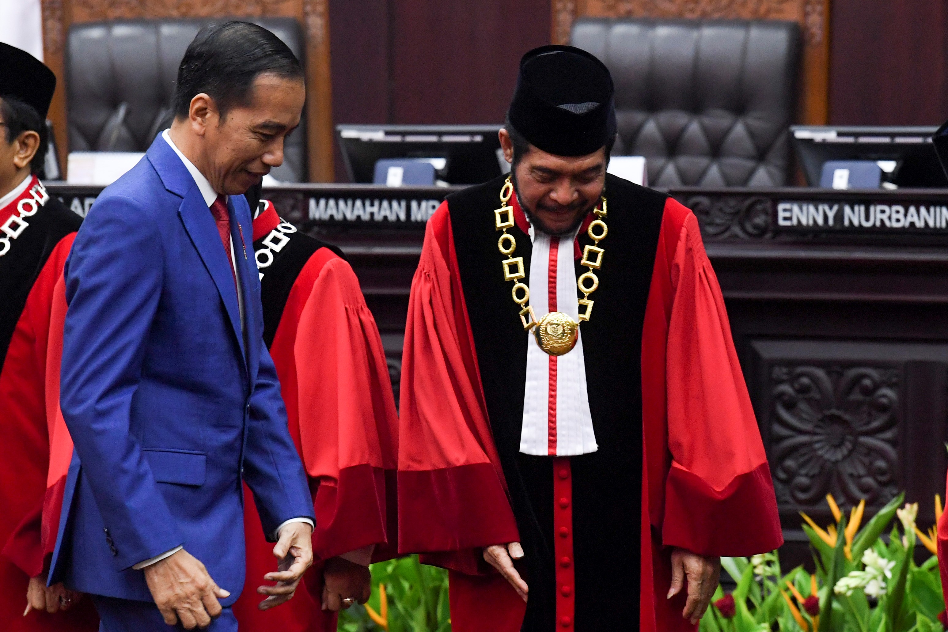NasDem: Pernikahan Ketua MK-Adik Jokowi Nonpolitis, Insyaallah Bahagia