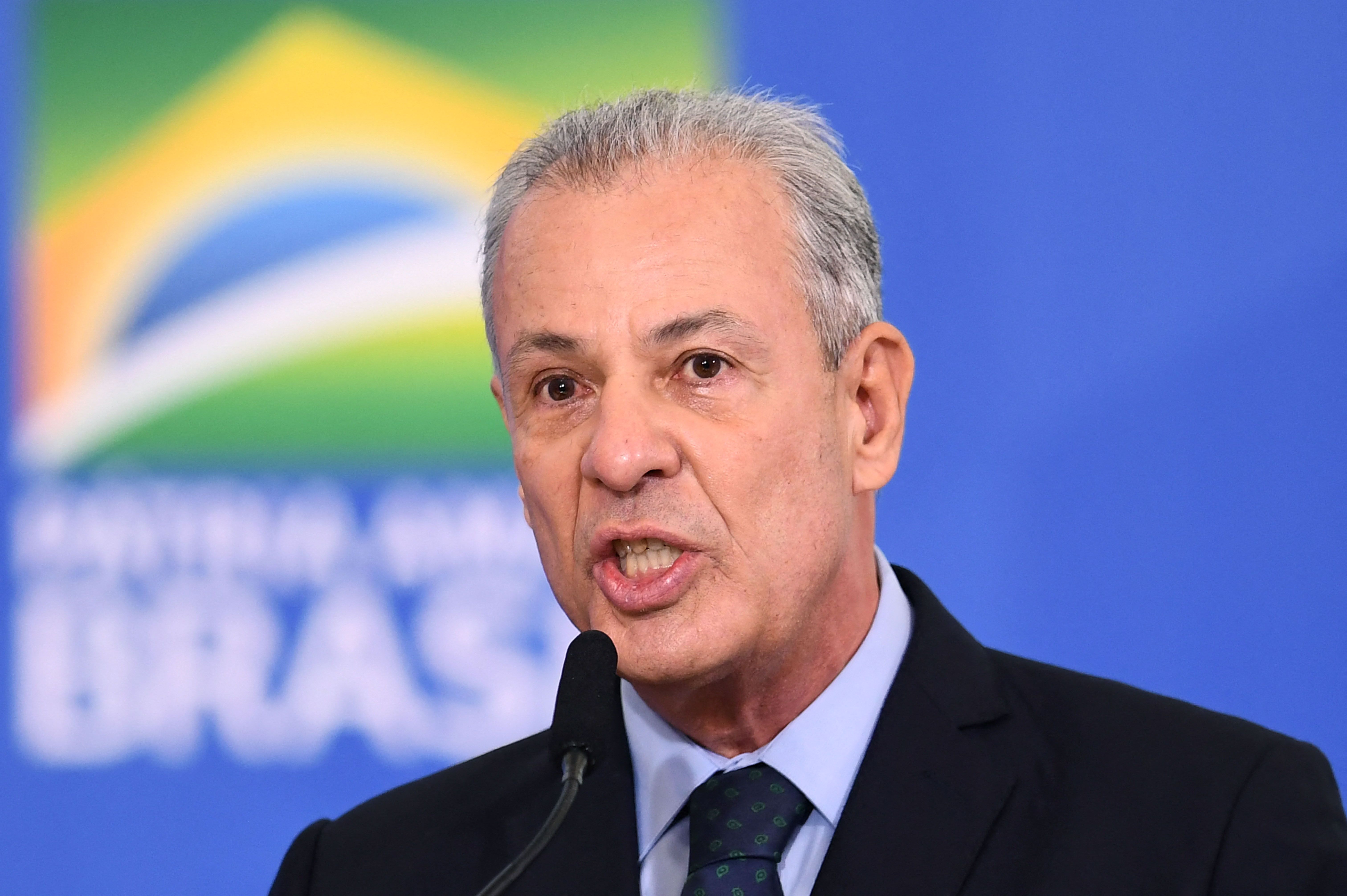 Menteri Pertambangan dan Energi Brasil Bento Albuquerque. 