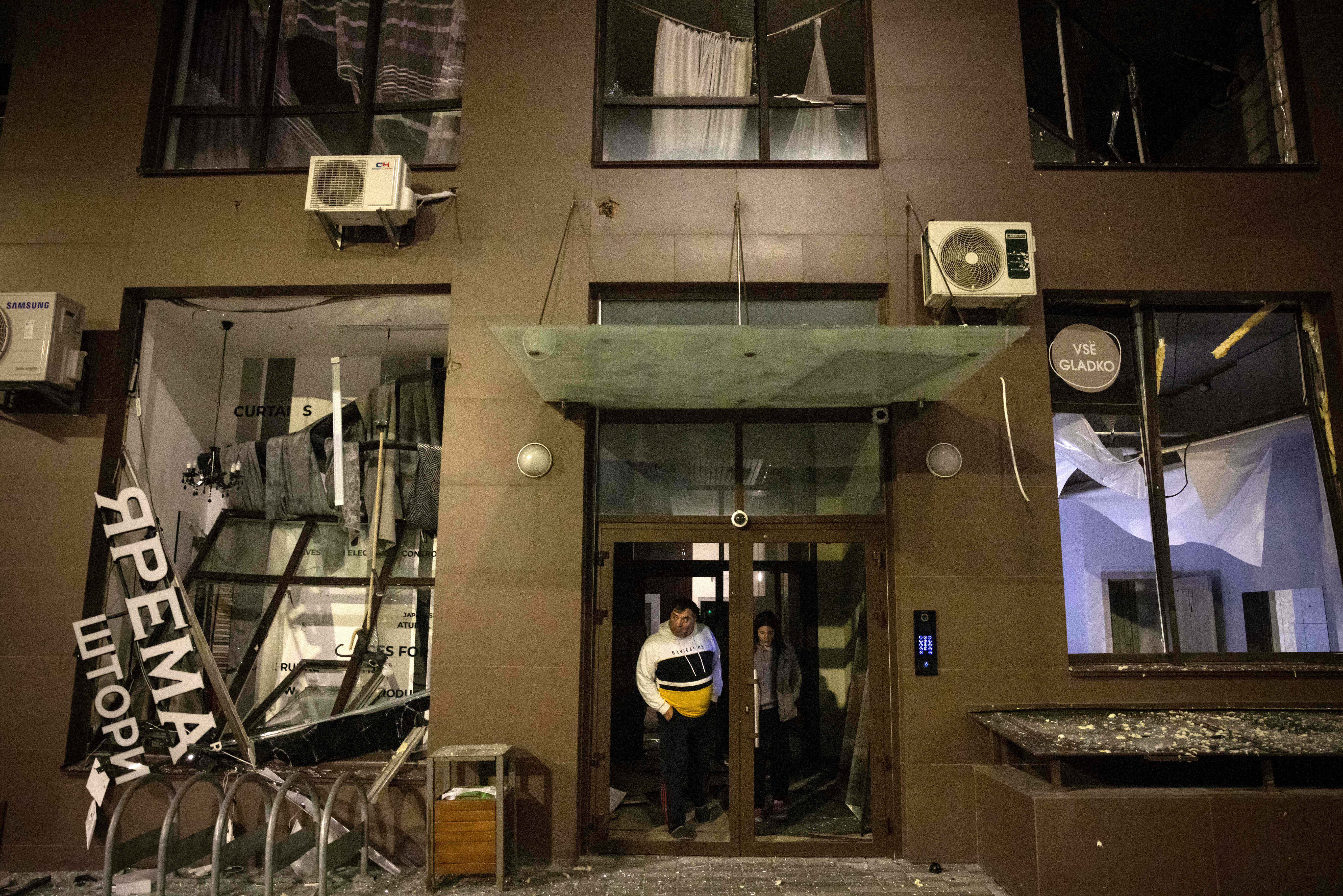 Ilustrasi: Bangunan yang terkena ledakan di Kyiv