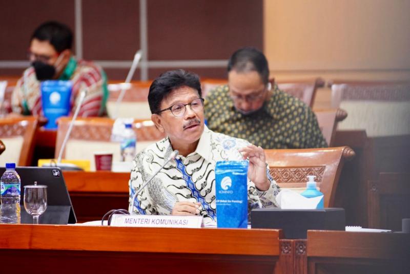 Menkominfo Johnny G Plate saat Raker dengan Komsi I DPR RI