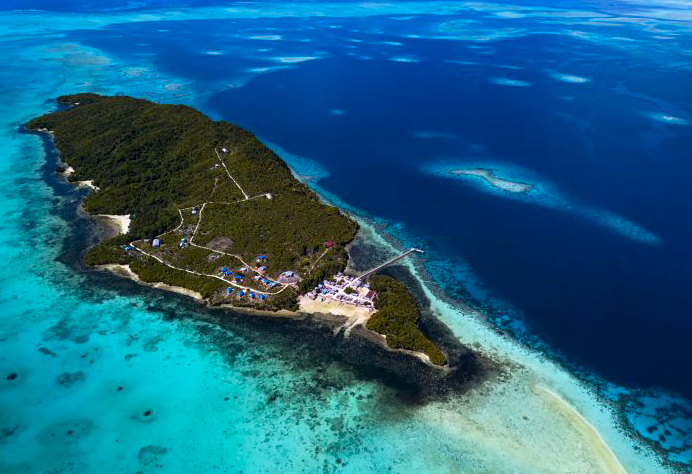 Ilustrasi - Foto udara pulau Abidon yang terletak di Distrik Kepulauan Ayau, Kabupaten Raja Ampat, Papua Barat.