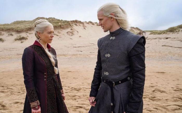 Cuplikan gambar dari serial House of the Dragon