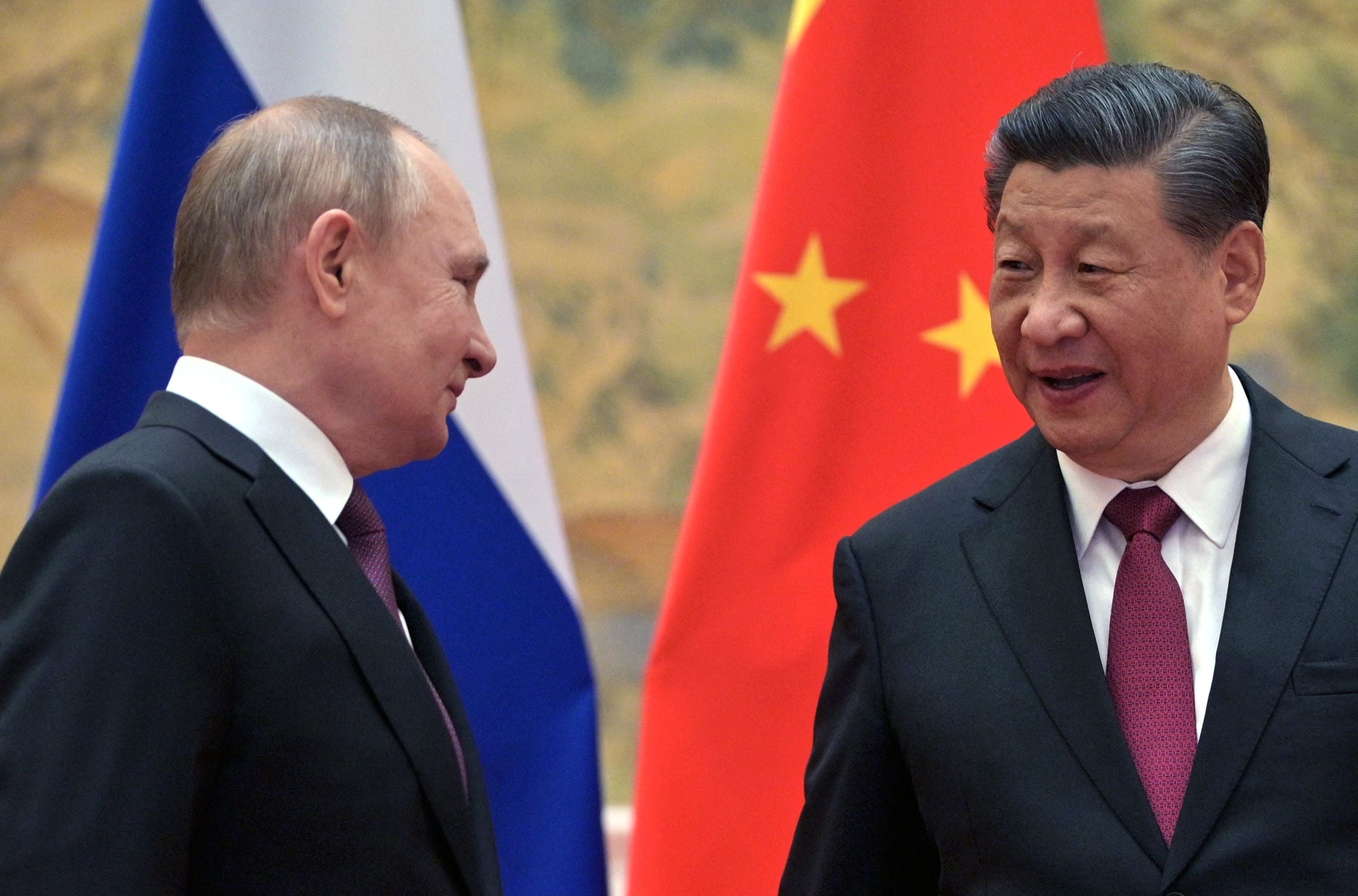 Pertemuan Presiden Rusia Vladimir Putin (kiri) dan Presiden Tiongkok Xi Jinping di Beijing, Tiongkok, pada 4 Februari 2022 lalu.