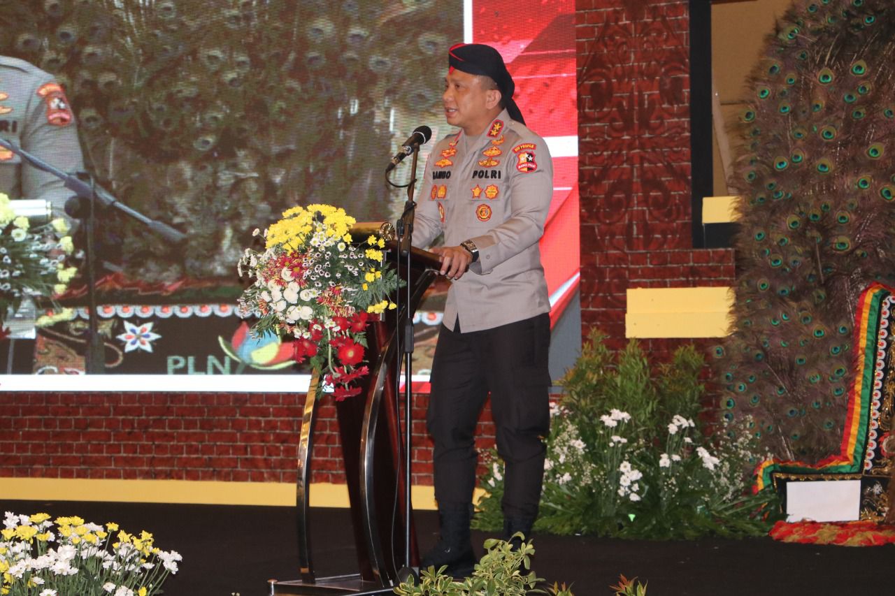 Kepala Divisi Propam Polri, Irjen Ferdy Sambo memberikan arahan rapat kerja teknis (Rakernis) Fungsi Logistik Polri Tahun 2022 pada Sabtu, (