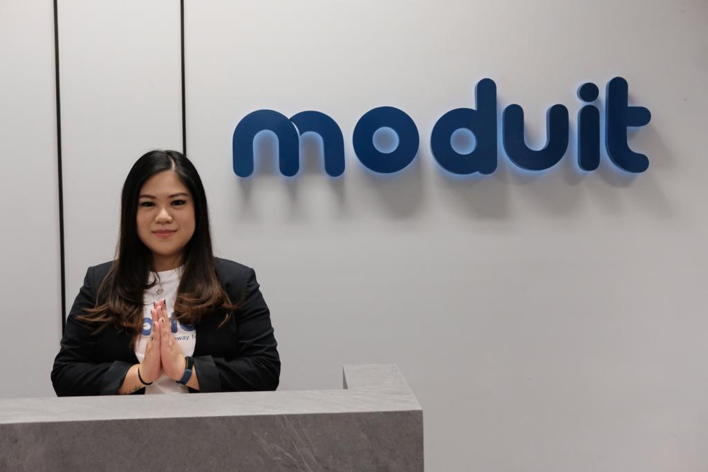 Moduit menjelaskan tentang pentingnya masyarakat mendapat literasi keuangan dan investasi.