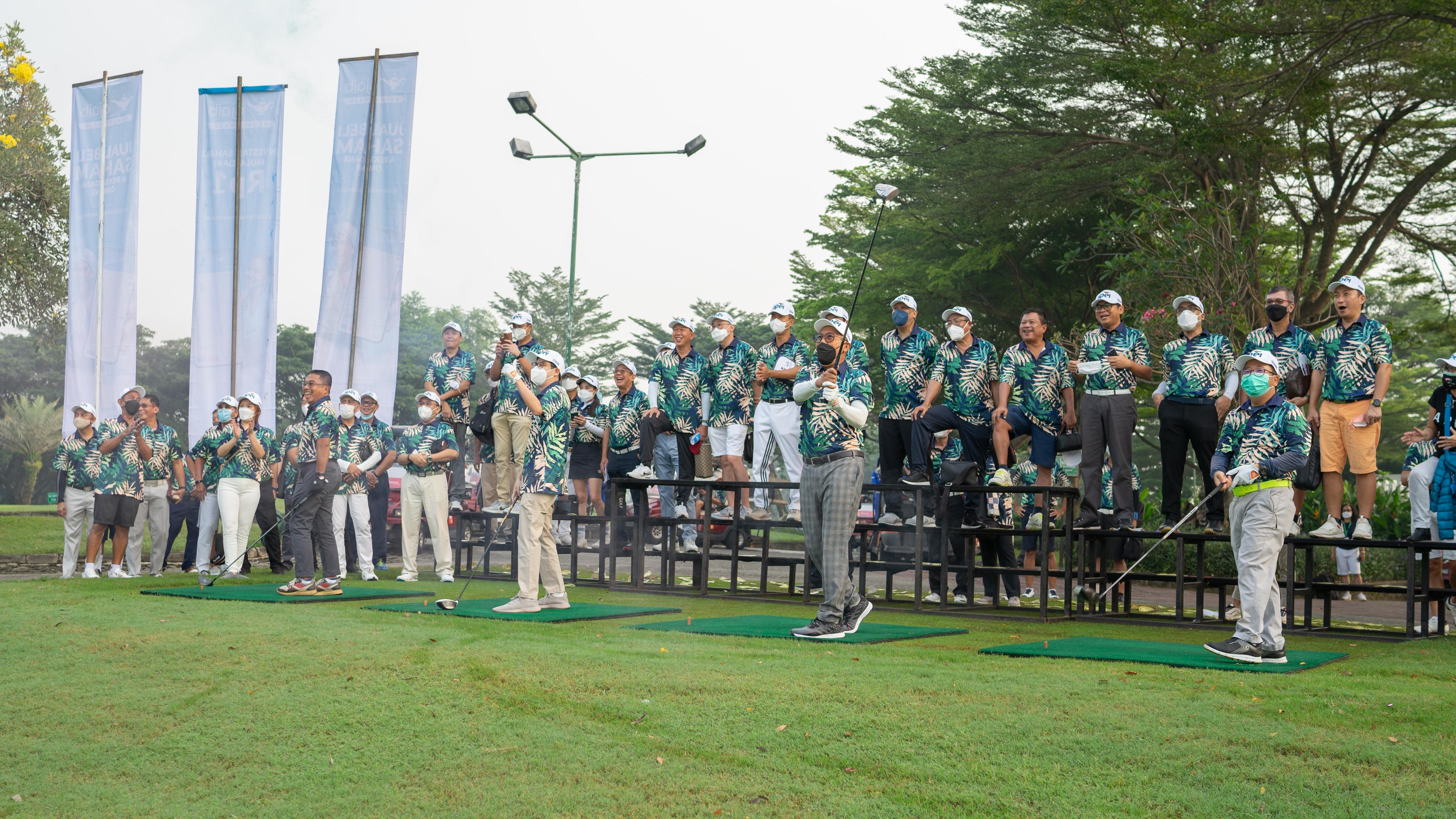 Turnamen Golf untuk pelaku pasar modal