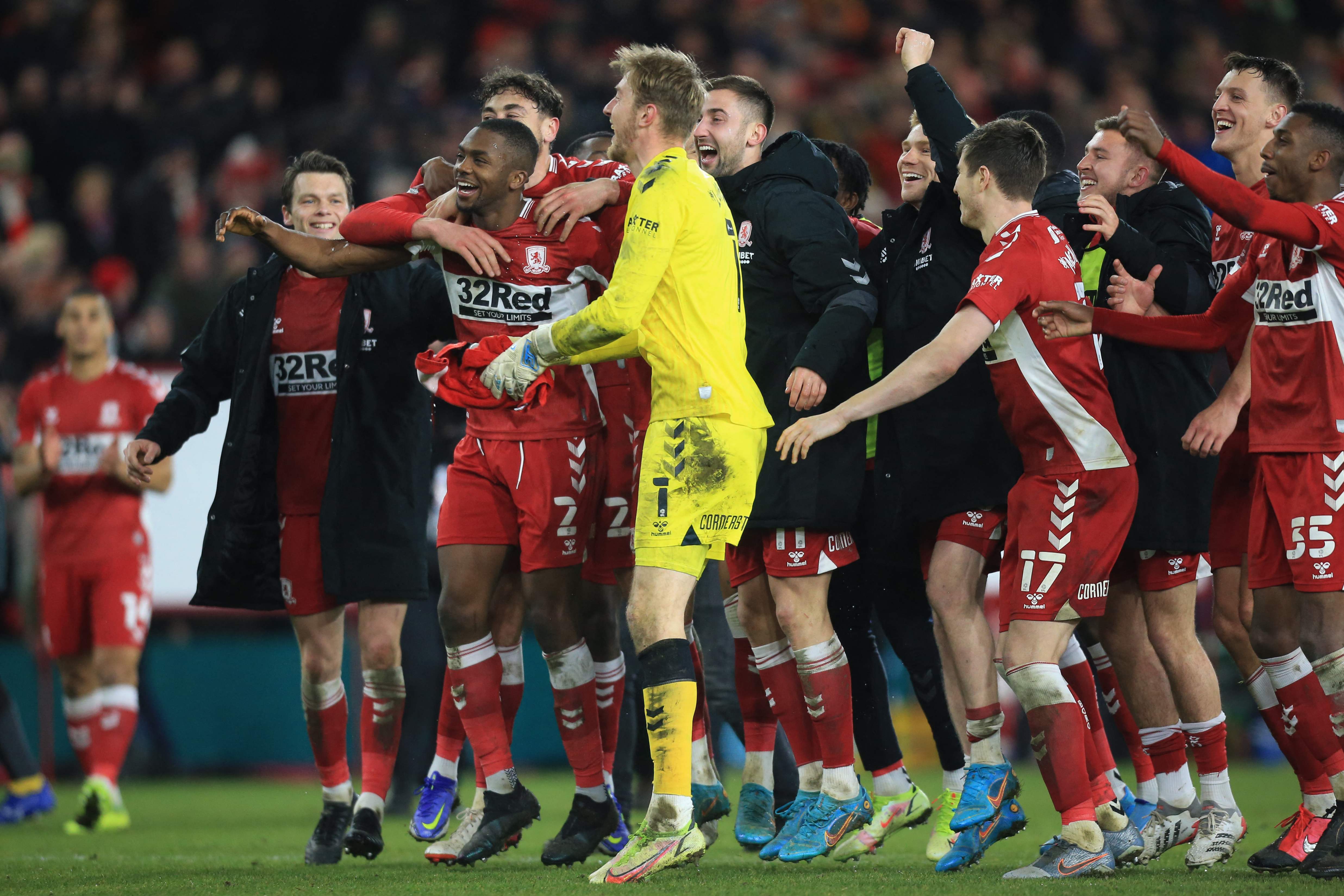 Para pemain Middlesbrough melakukan selebrasi usai mengalahkan Tottenham Hotspur di laga Piala FA.