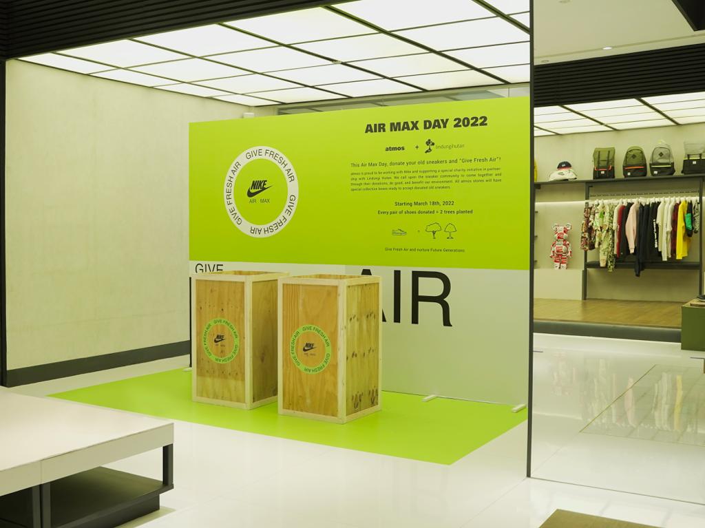 Atmos Jakarta mengimplementasikan “Give Fresh Air” dengan mengajak para sneakerheads mendonasikan sepatu layak.  