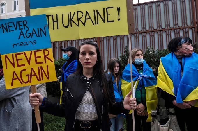 Demonstrasi antiinvansi Rusia ke Ukraina
