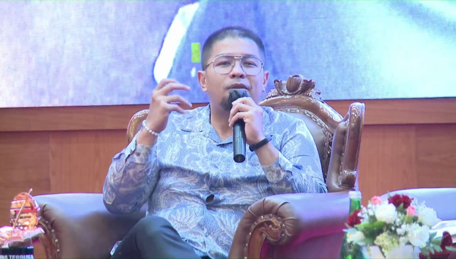 Rektor Universitas Terbuka (UT) Prof. Ojat Darojat, M.Bus., Ph.D, 