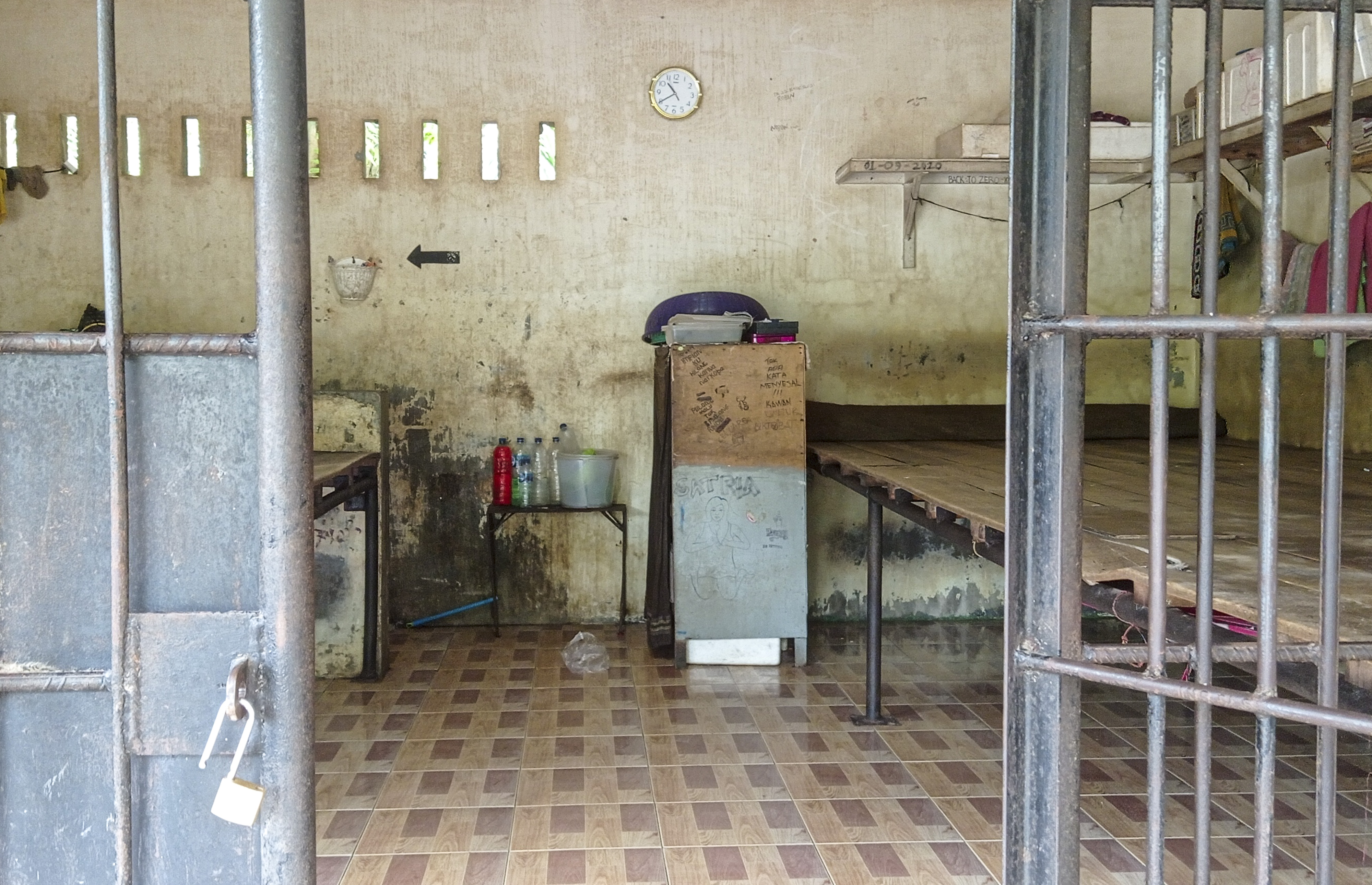 Suasana kerangkeng manusia yang berada di kediaman pribadi Bupati Langkat nonaktif Terbit Rencana Peranginangin