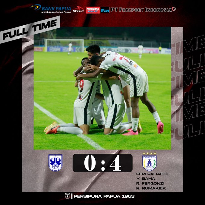 Skuad Persipura merayakan kemenangan