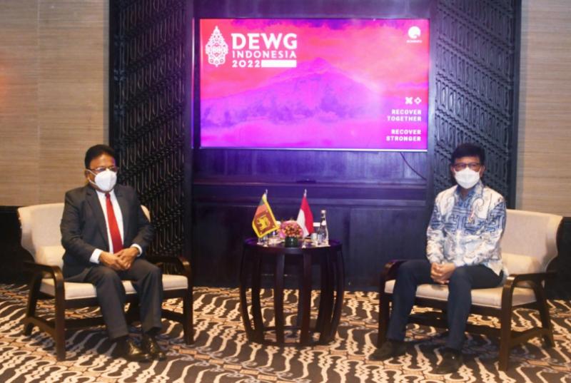 Menkominfo Johnny G Plate bertemu Menteri Media Masaa Sri Lanka Dullas Alahapperuma.