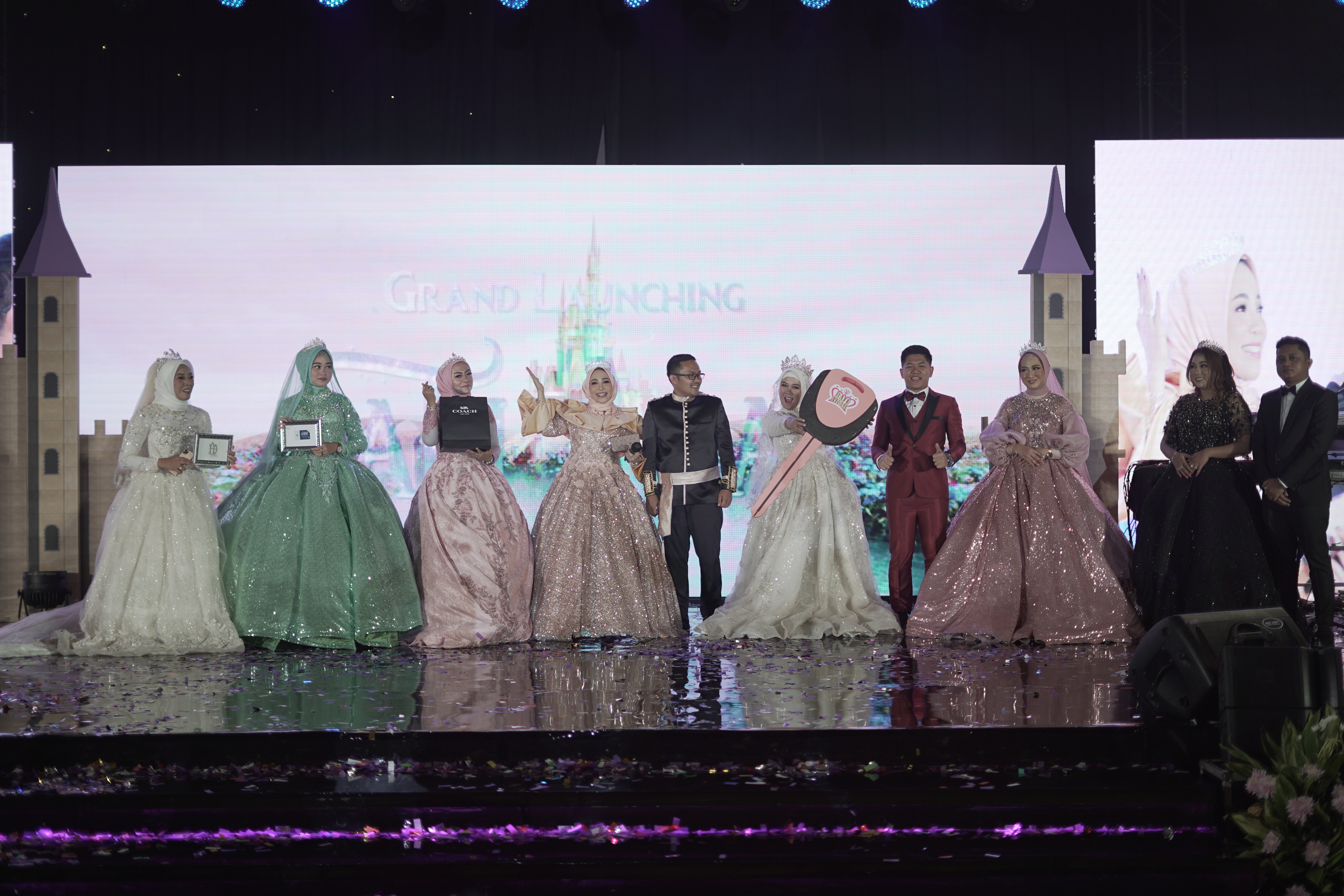 Acara launching produl baru Ratu Arab.