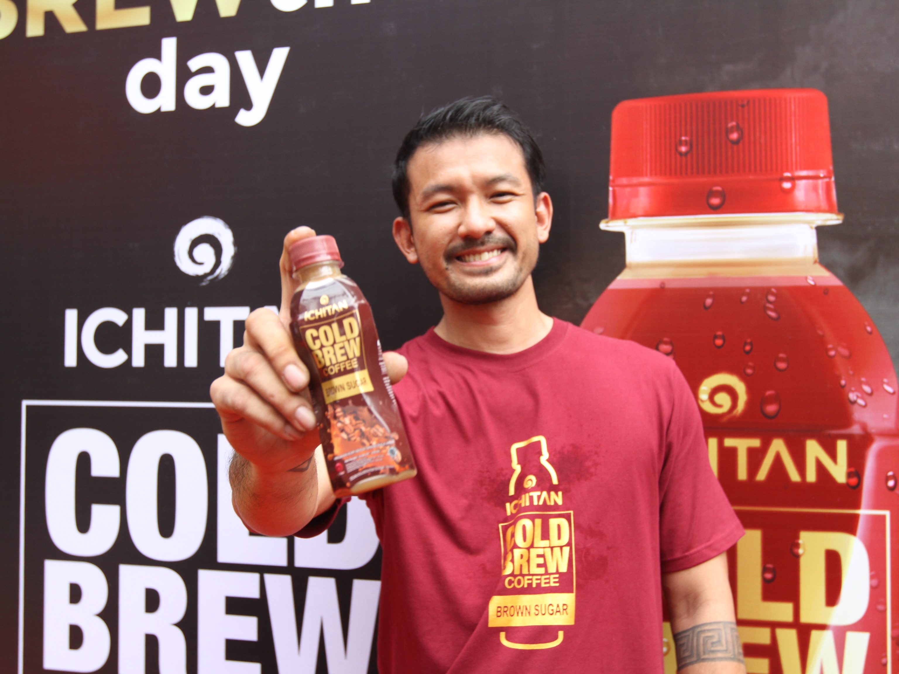 Cold Brew Coffee merupakan sebutan untuk teknik penyeduhan dari bubuk kopi hitam dengan menggunakan air yang dingin.