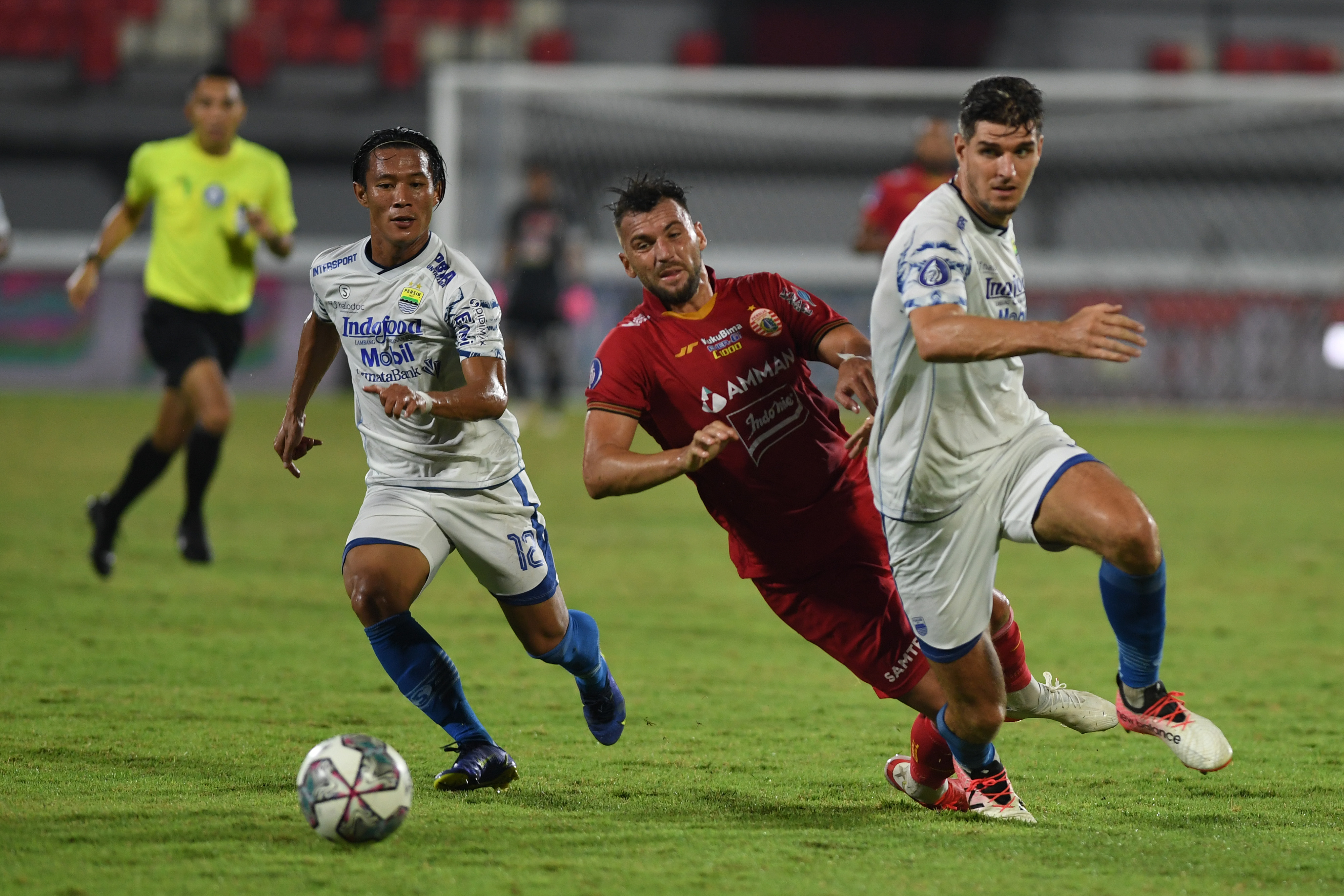 Laga Liga 1 antara Persib dan Persija