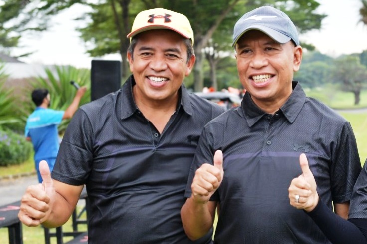 Ketum SGC Imron S Hidayat berterimakasih kepada Menpora Amali yang sudah hadir dan membuka CEO Forum Fun N Health Charity Golf Tournament.