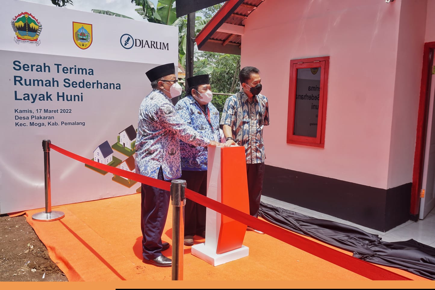 Penyerahan Rumah Layak Sederhana Layak Huni yang renovasinya dibiayai PT Djarum