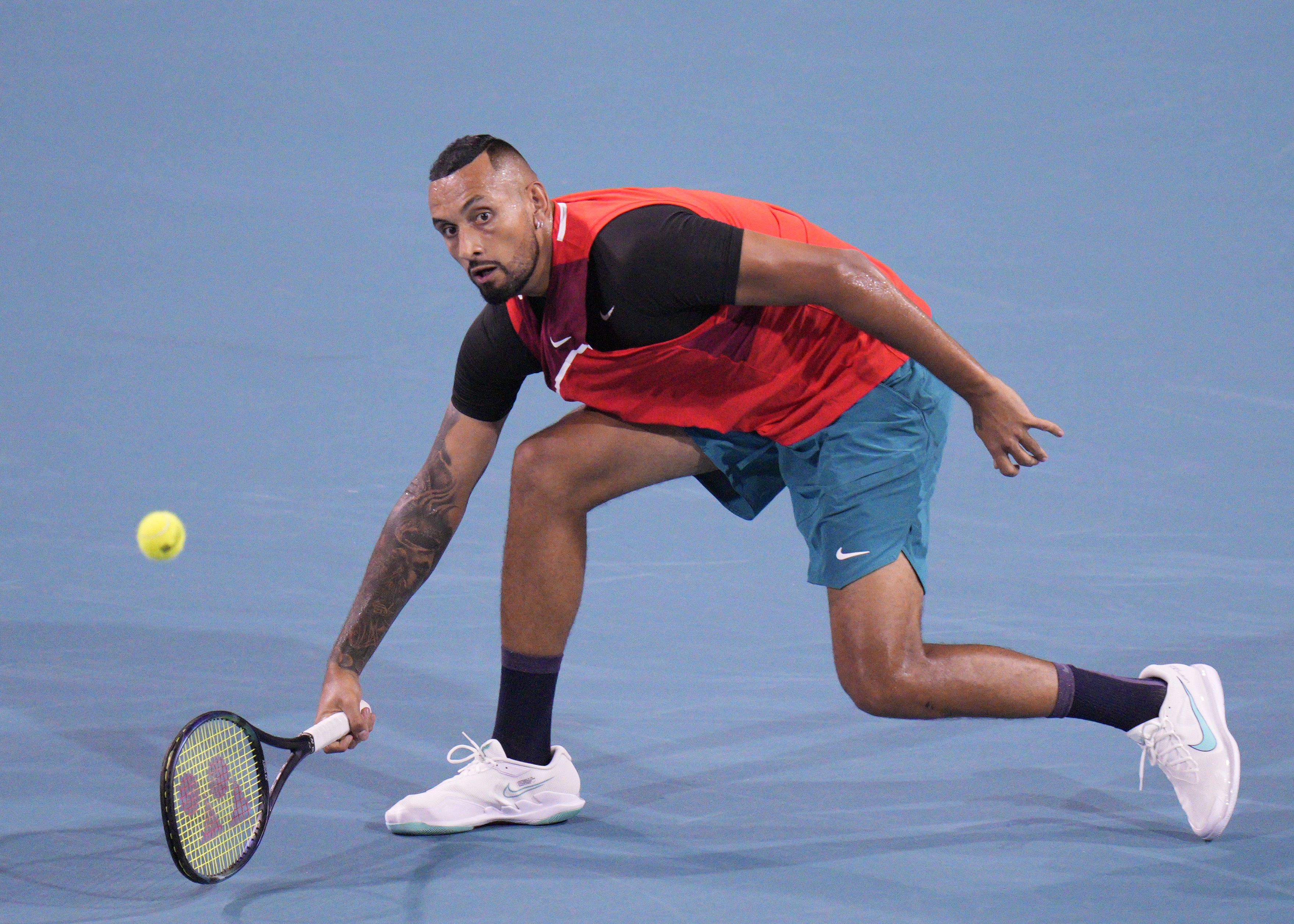 Petenis Australia Nick Kyrgios memulai debutnya dengan baik di Miami Terbuka 2022, Kamis (24/3)