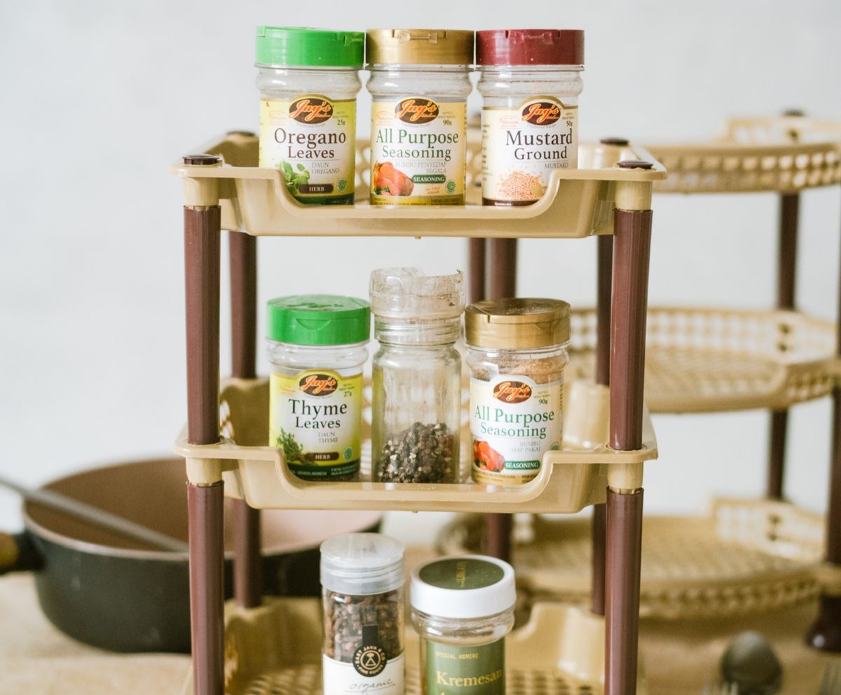 Produk rumah tangga Suryaplast