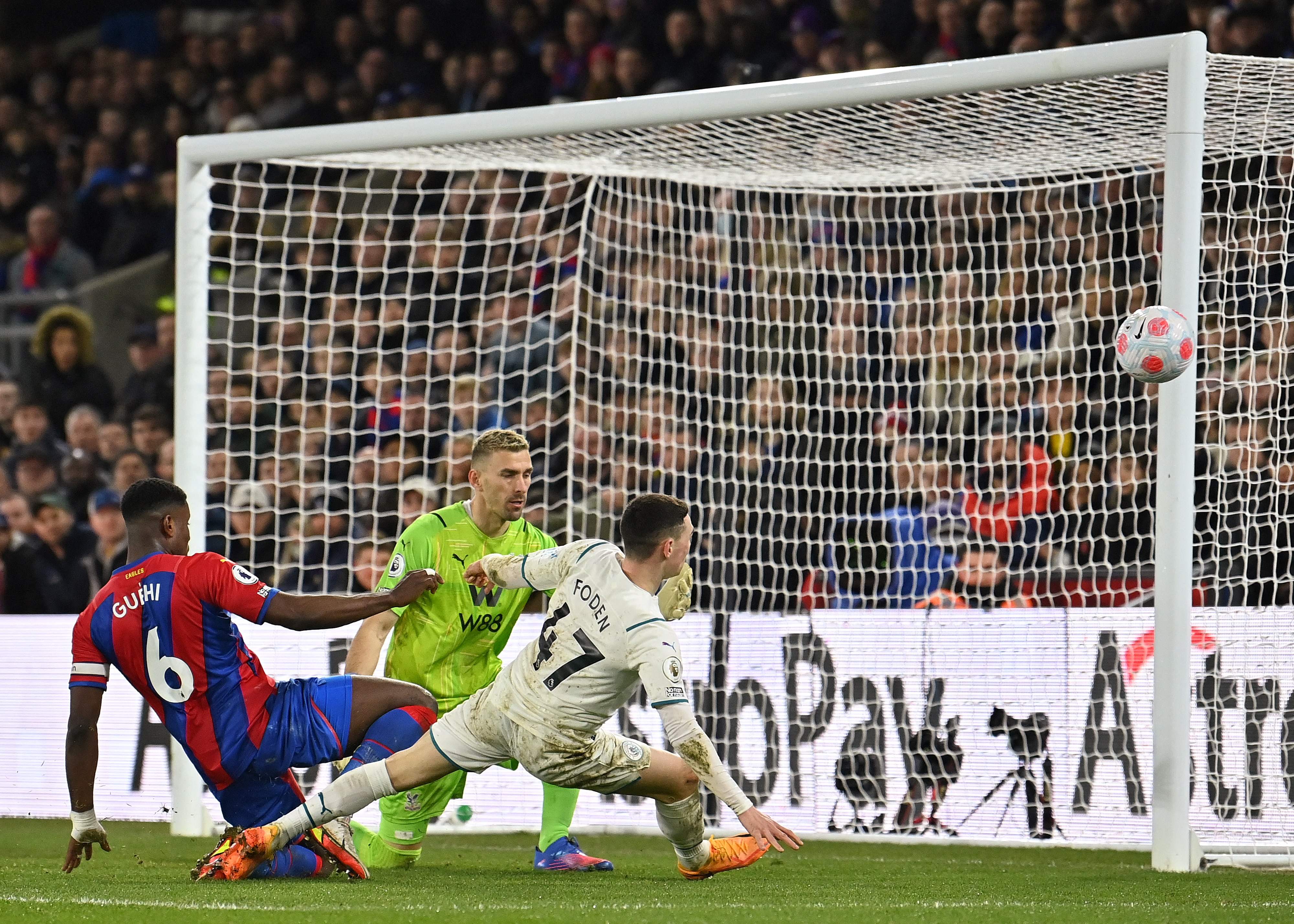 Kemelut di gawang Crystal Palace belum menghasilkan gol, hingga pertandingan berakhir hasilnya 0-0, Selasa (15/3/2022)
