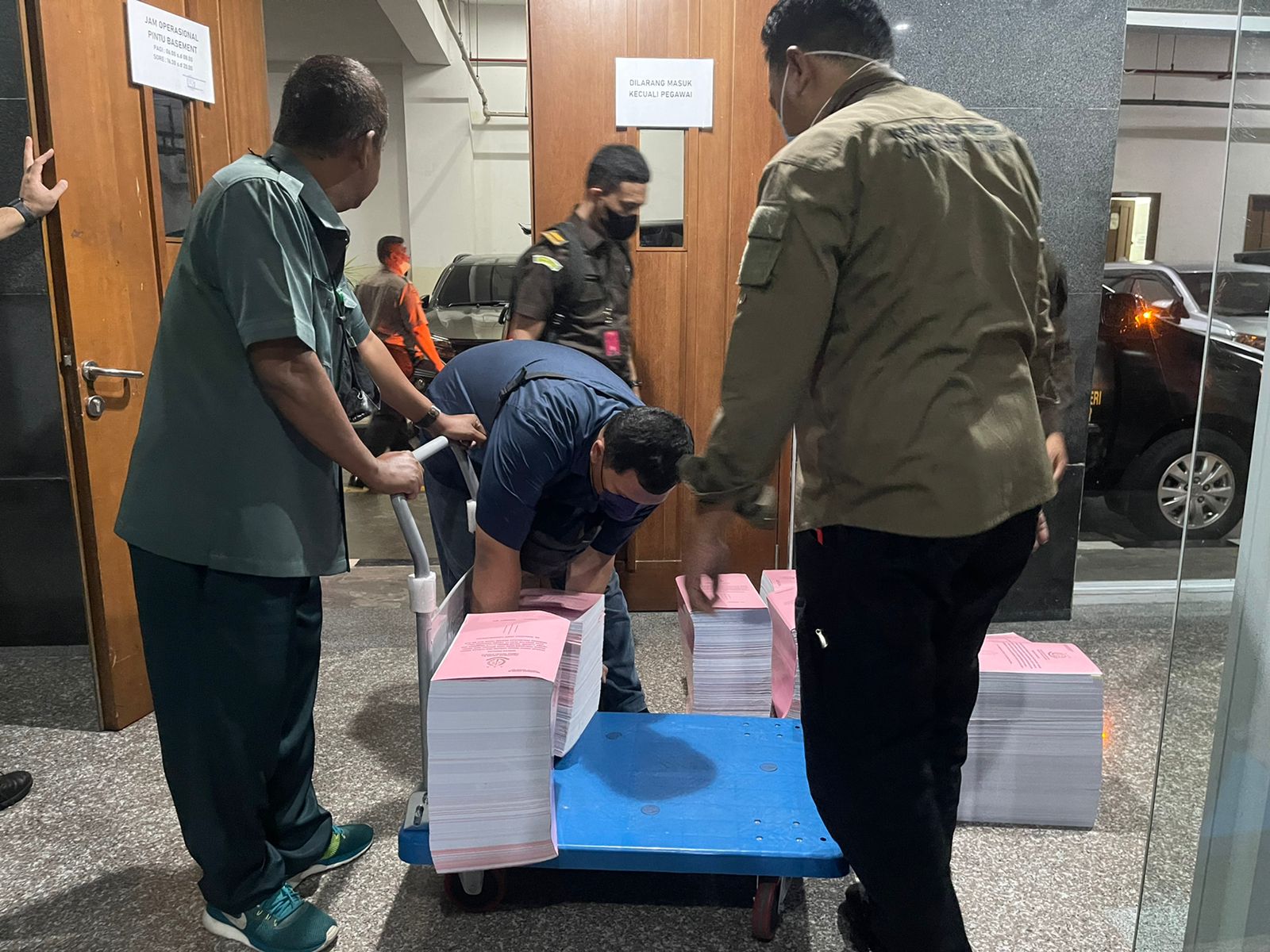 Korupsi ASABRI, Adik Benny Tjokro Segera Disidang 