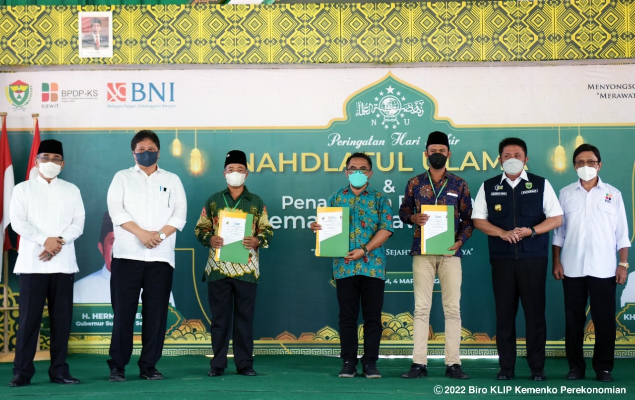 Menko Perekonomian Airlangga Hartarto menghadiri acara Puncak Hari Lahir Nahdlatul Ulama (Harlah NU) ke-99 Wilayah Barat Indonesia.