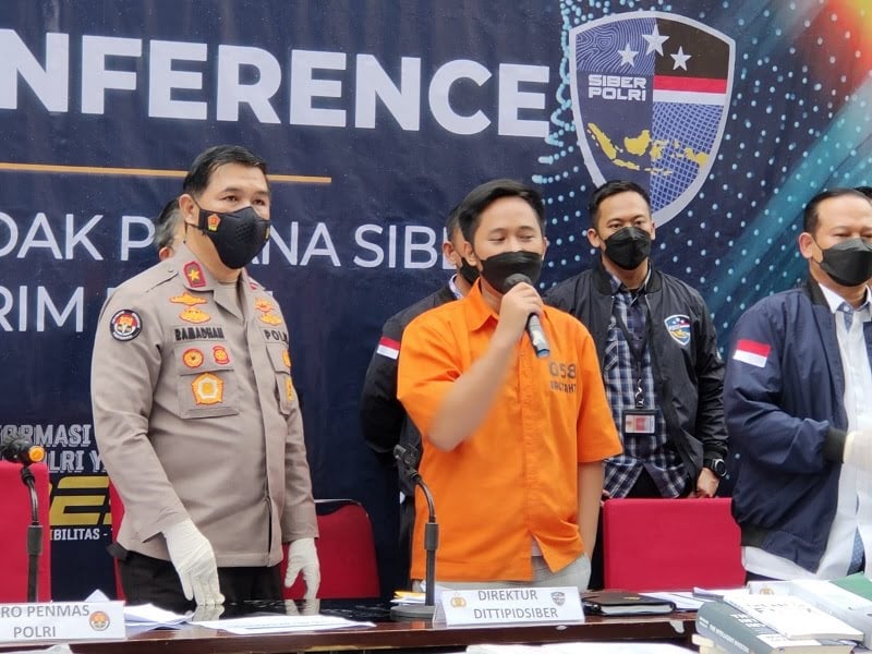 Doni Salmanan berompi tahanan