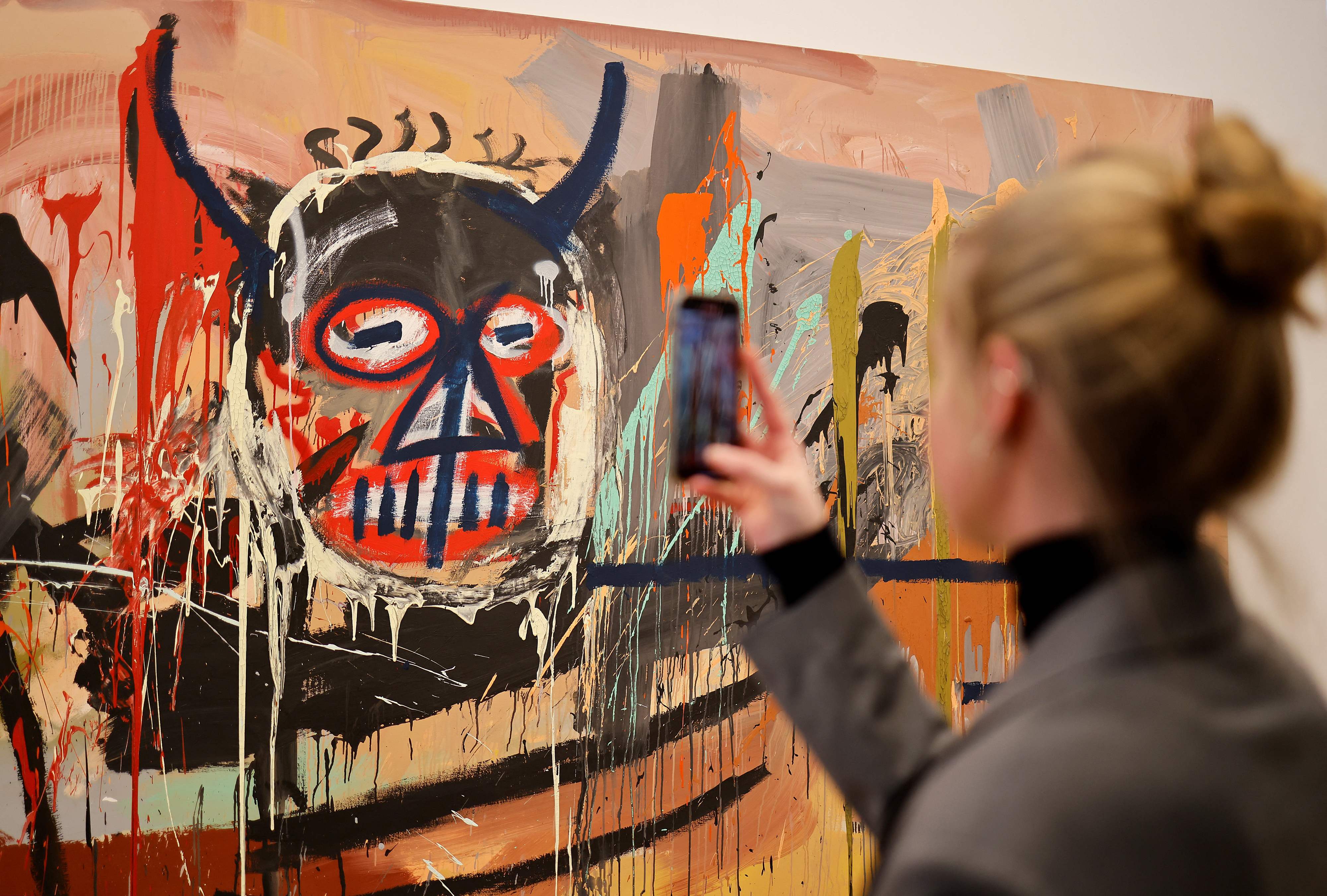 Lukisan Entitled karya seniman As, Jean-Michel Basquiat yang bakal dilelang
