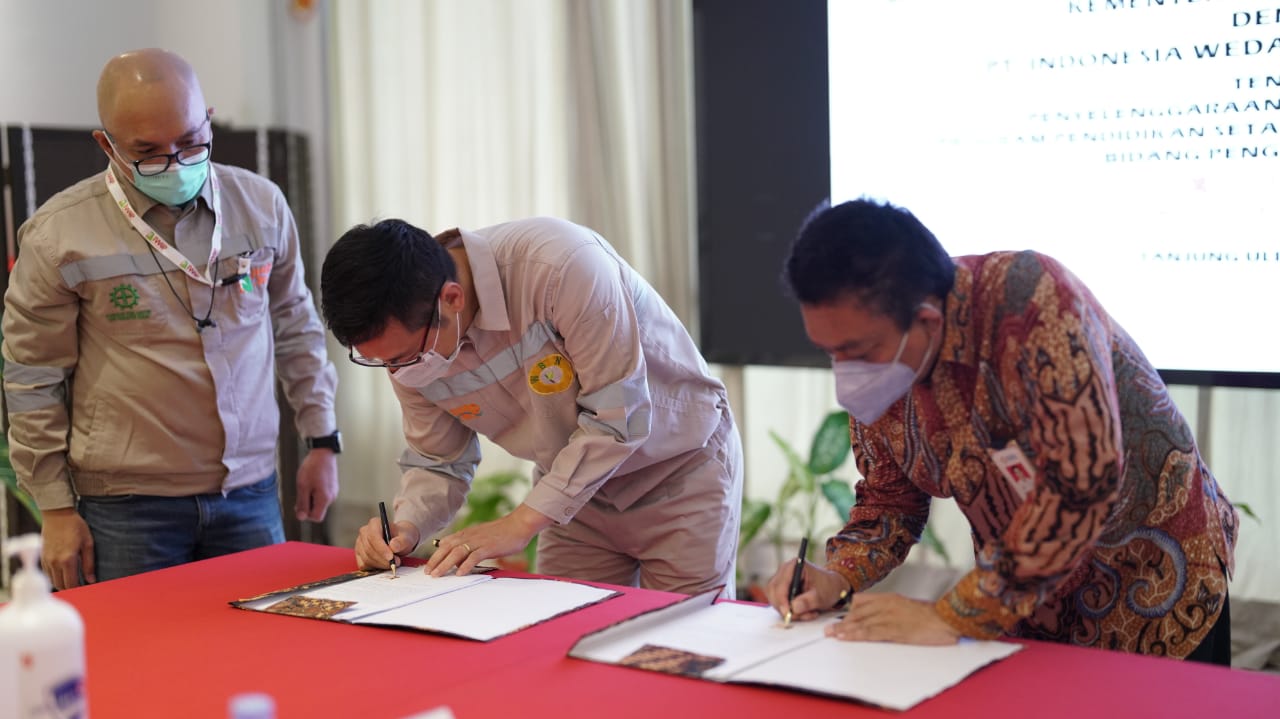 PT IWIP dan Kemenperin Buka Program Setara D1 Pengolahan Logam