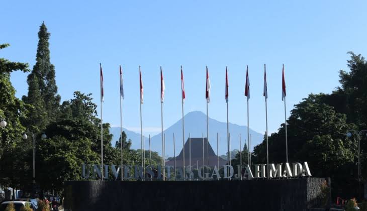 Kasus Covid-19 Turun, UGM Kaji Penerapan Kuliah Tatap Muka 100% 