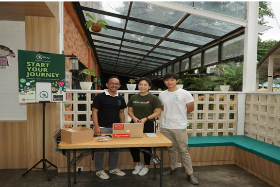 Dari kiri ke kanan Budi Iskandar, Henny Puspa, Larrence Bennet Hidayat.