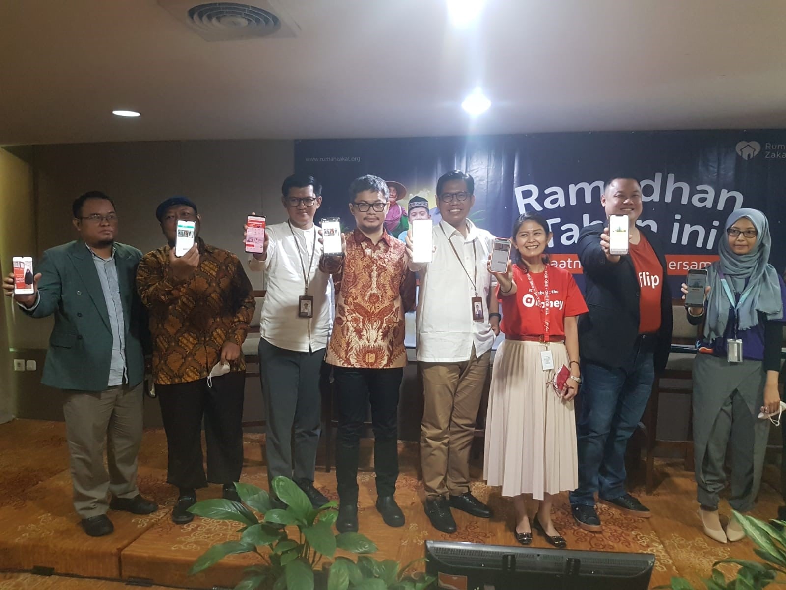 Pada 2021, bersama donatur dan para mitra, Rumah Zakat memberdayakan 5 juta penerima layanan manfaat.