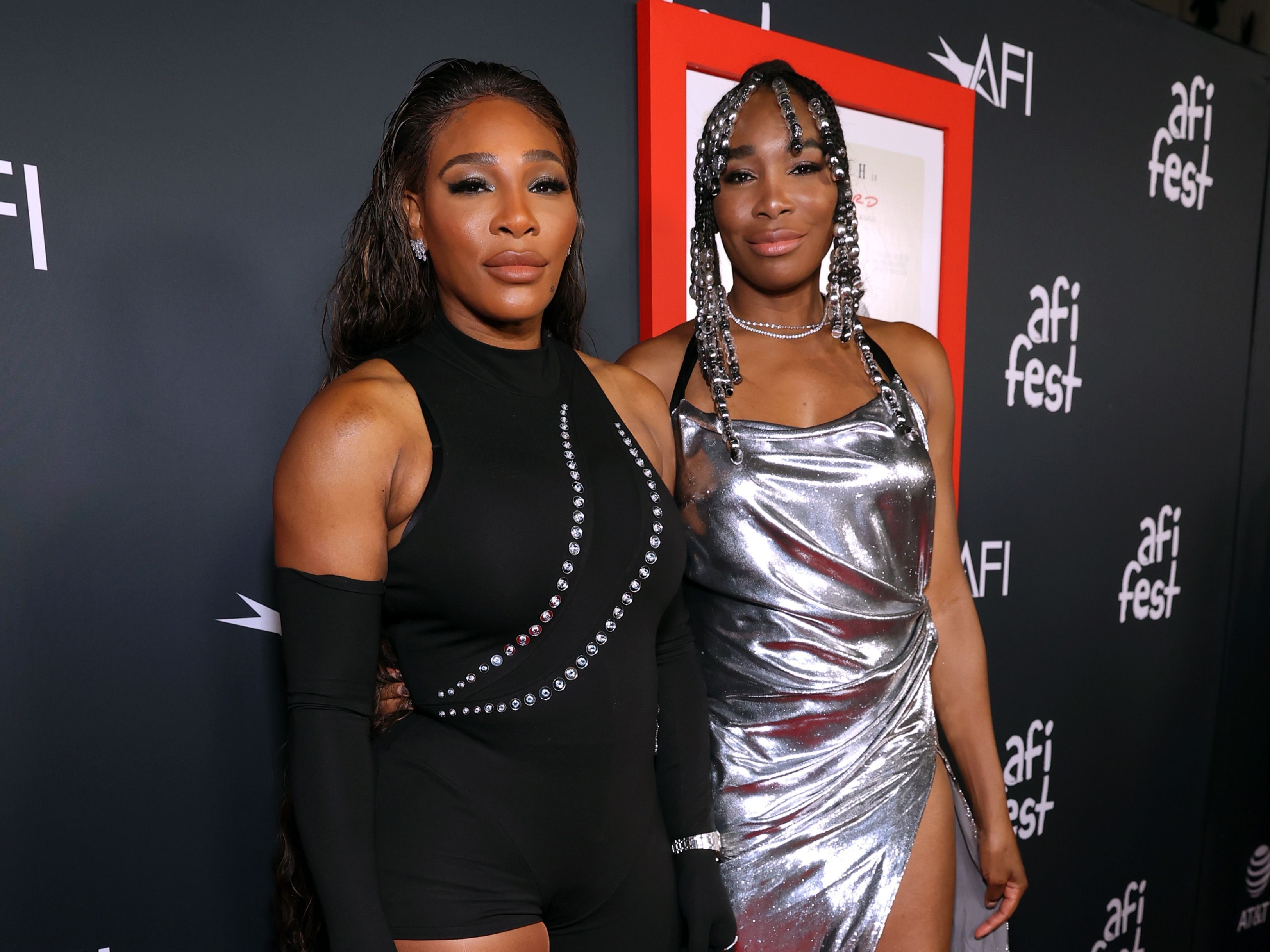 Serena Williams dan Venus Williams.