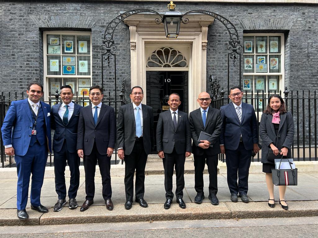 Menteri Investasi/Kepala BKPM Bahlil dan rombongan usai bertemu Menteri Investasi Inggris bertempat di 10 Downing Street, Rabu (23/3/2022)