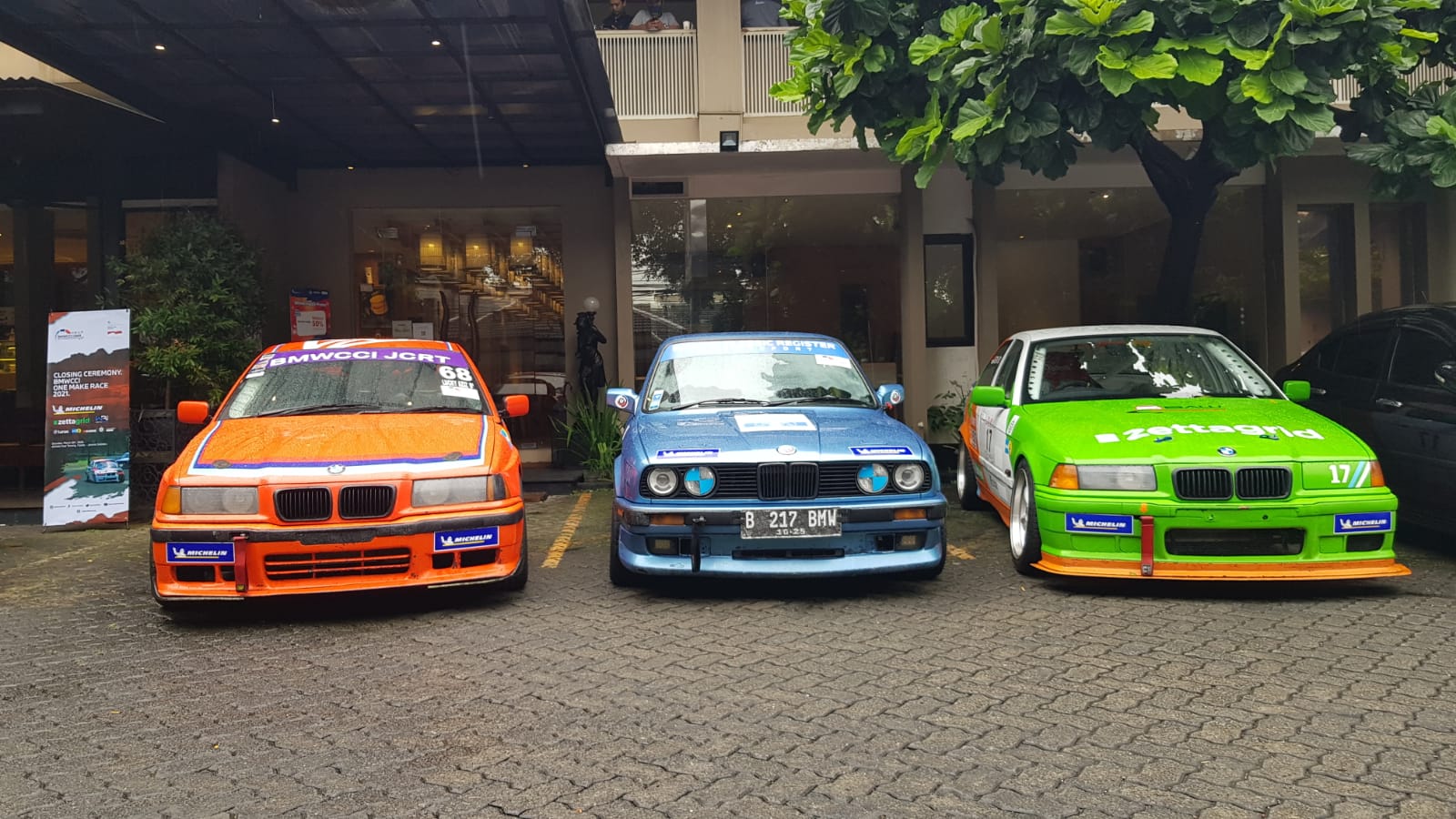 BMW E30 yang digunakan di salah satu balapan BMWCCI OMR