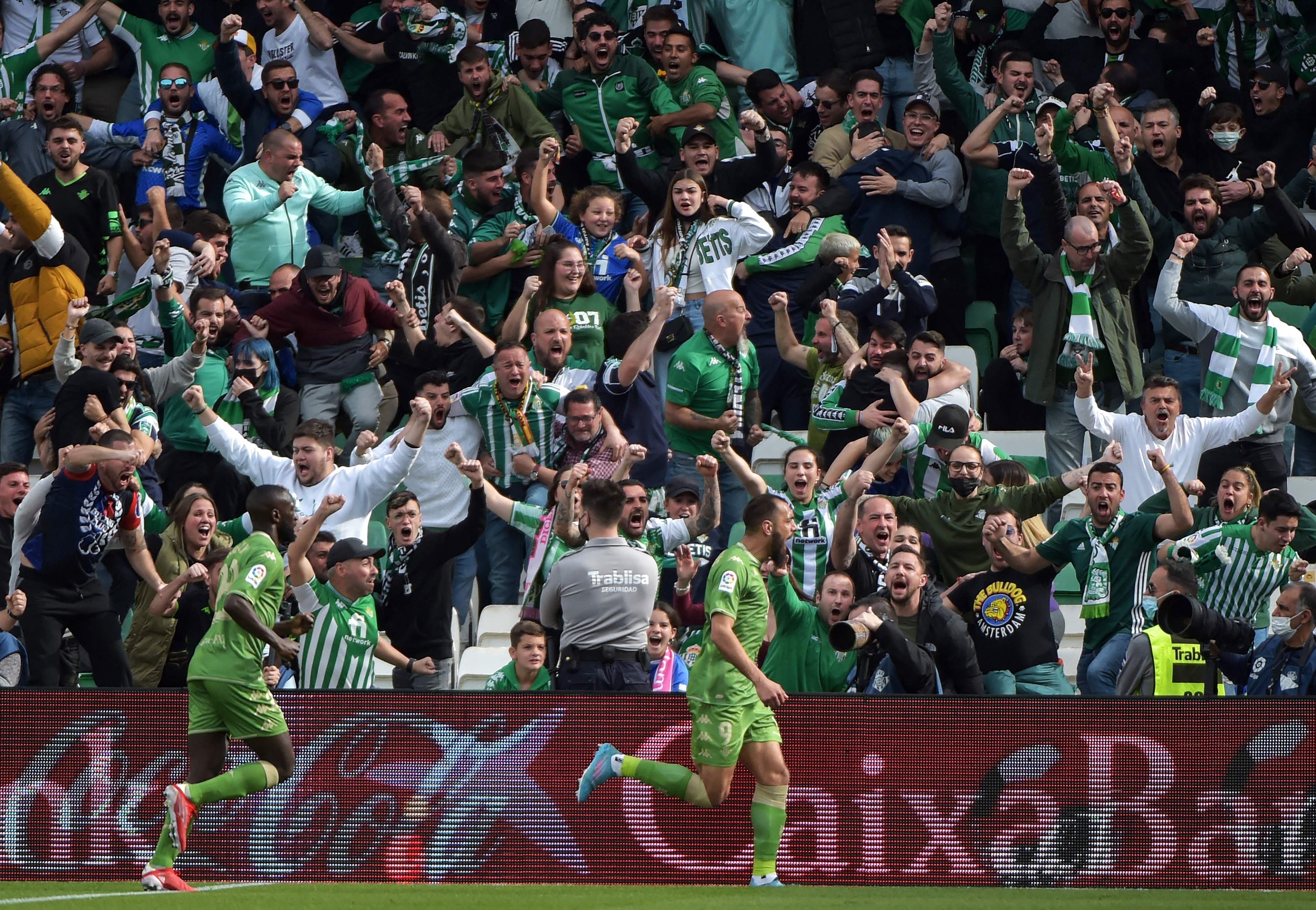 Betis Gusur Barcelona dari Peringkat Empat Klasemen La Liga