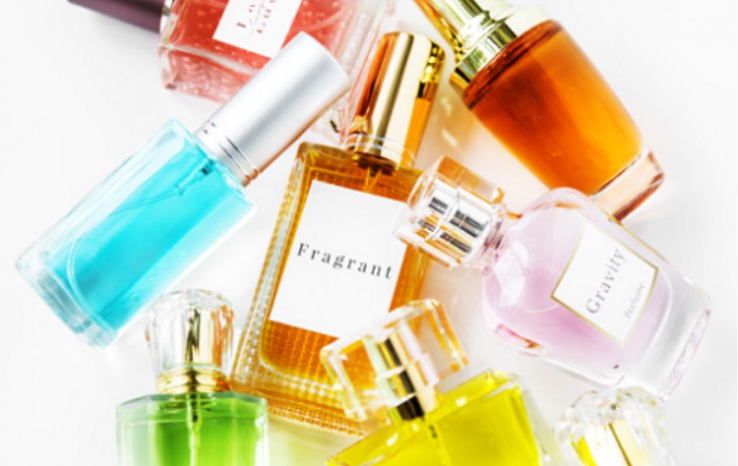 Ingin Parfum Bertahan Seharian? Ini Caranya