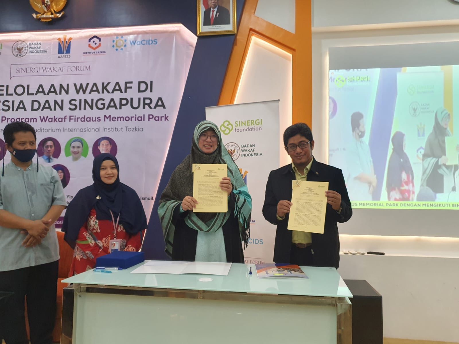 Sinergi Foundation menggelar Sinergi Wakaf Forum : Pengelolaan Wakaf di Indonesia dan Singapura. 