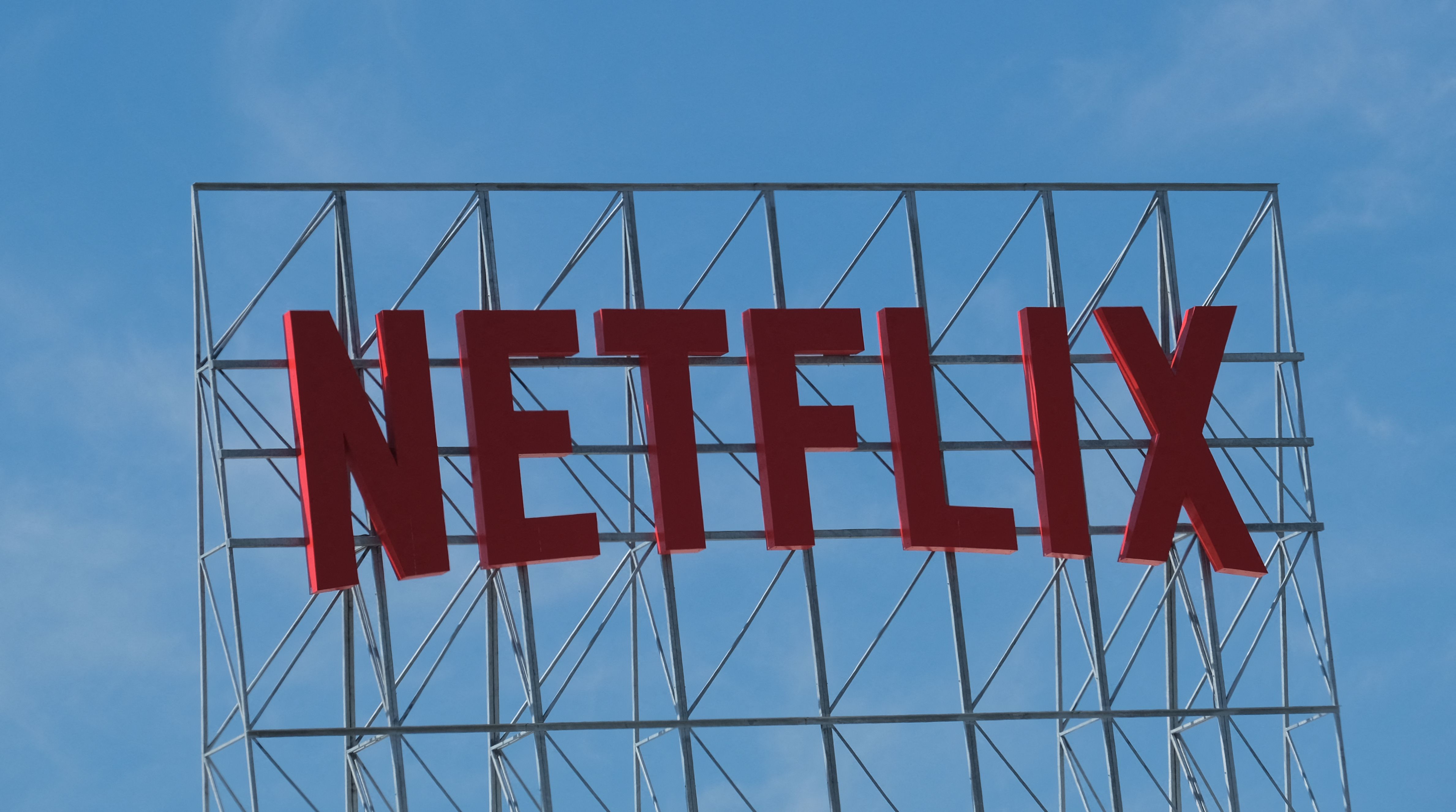 Netflix Tangguhkan Semua Proyek dan Akuisisi dari Rusia