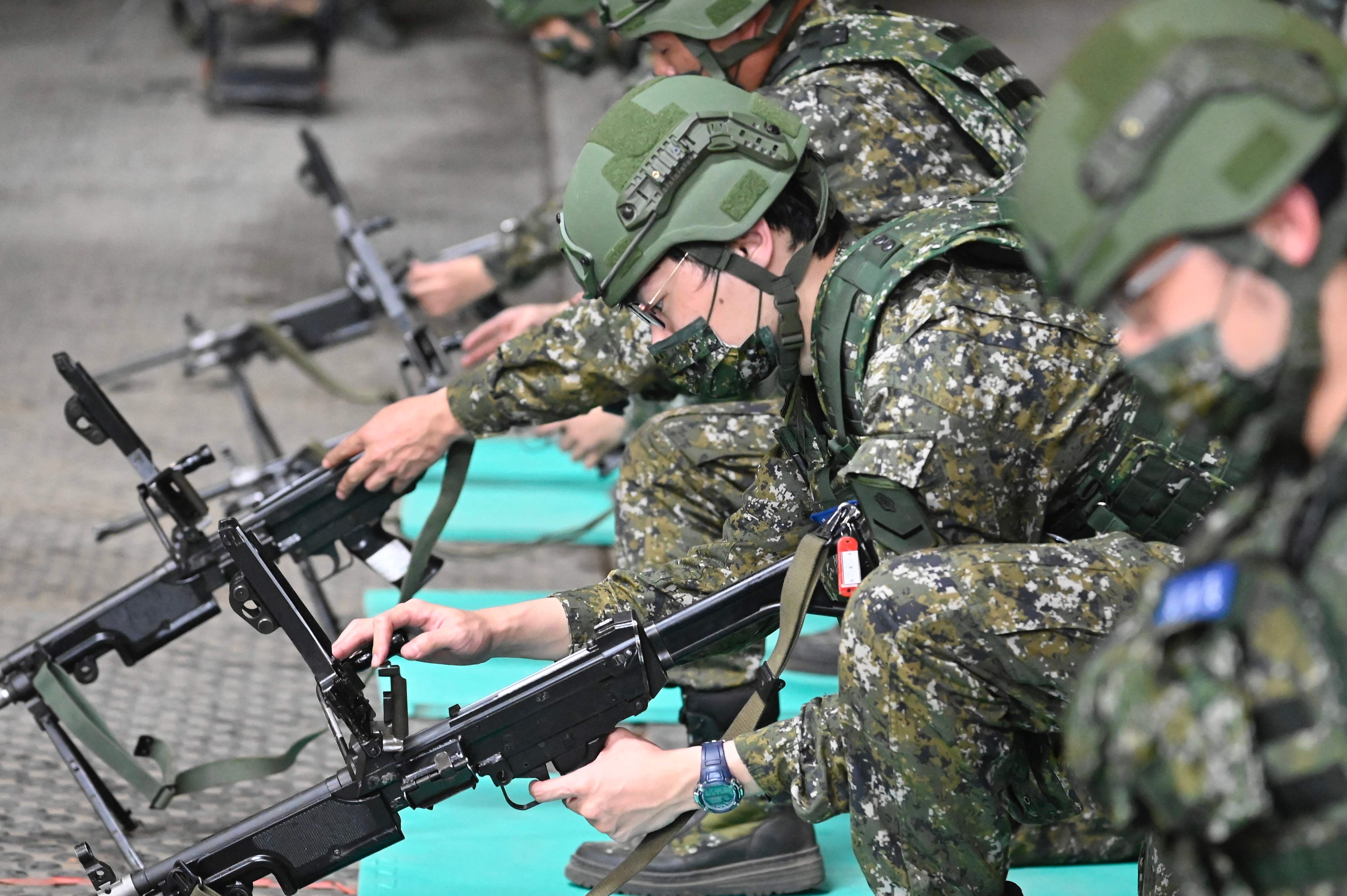 Obati Ketakutan Invasi, Taiwan Gelar Latihan Militer