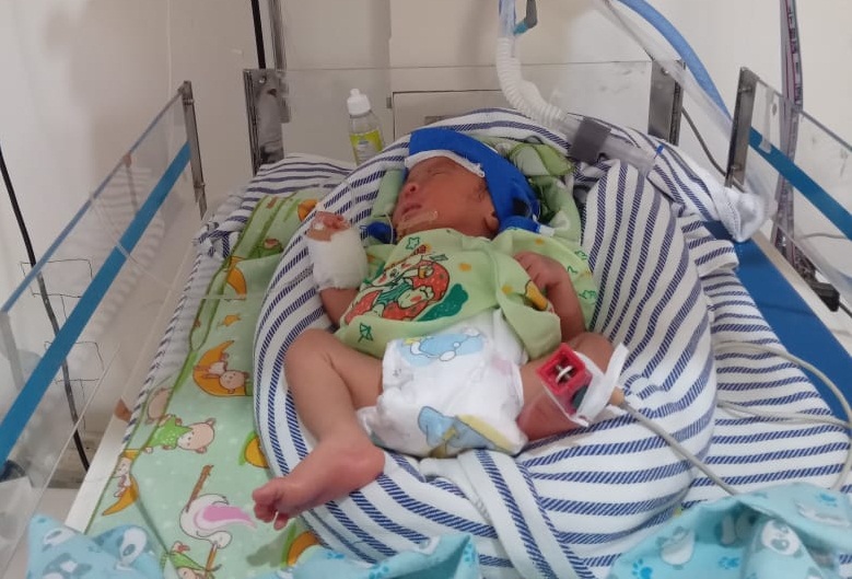 Bayi asal Desa Golo Bilas, Kecamatan Komodo, Manggarai Barat, NTT butuh bantuan karena mengalami bocor jantung. 