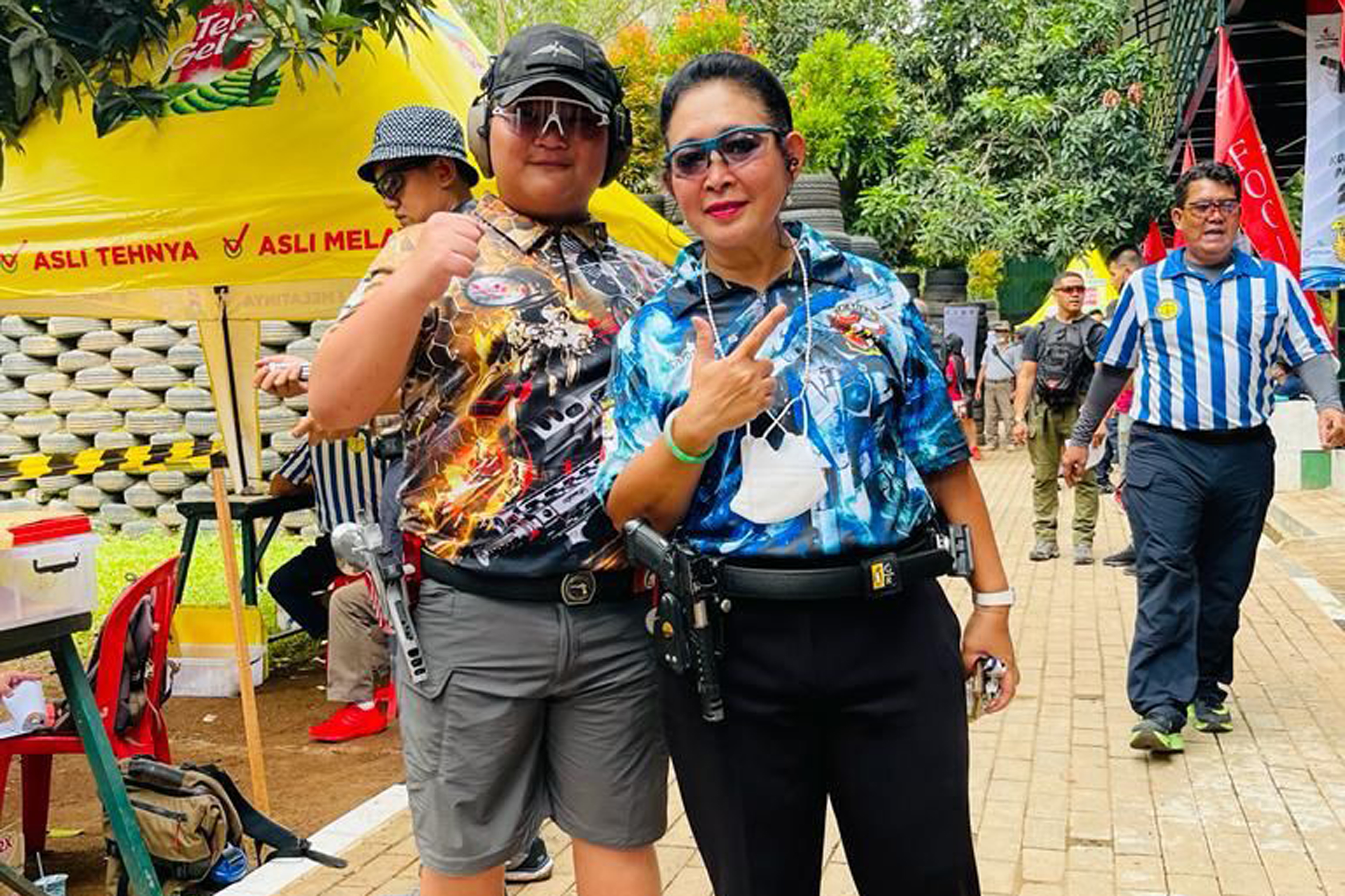 Sergio Sanjaya (kiri).