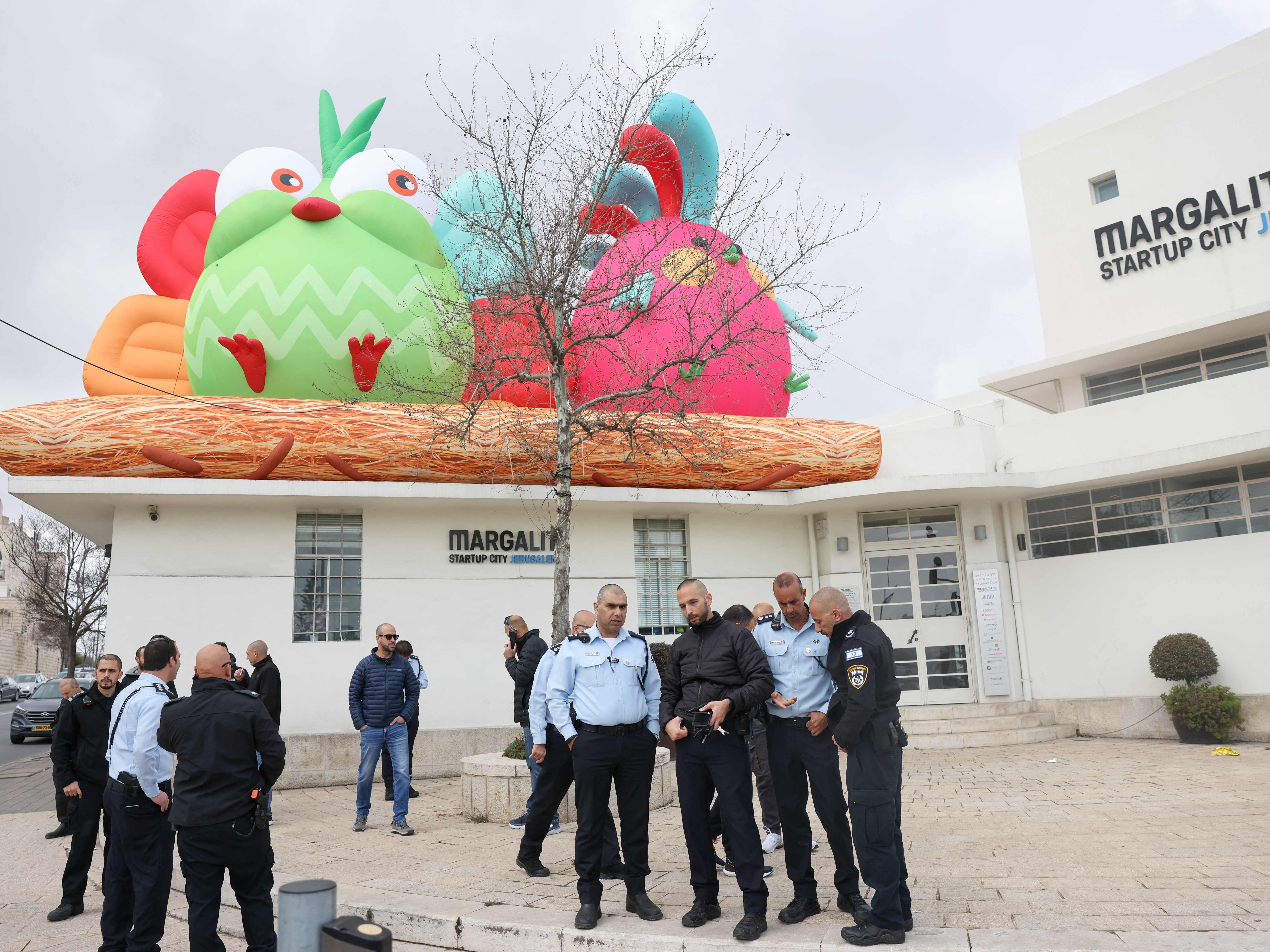 Tusuk Warga Israel, Orang Palestina Ditembak Polisi Jerusalem