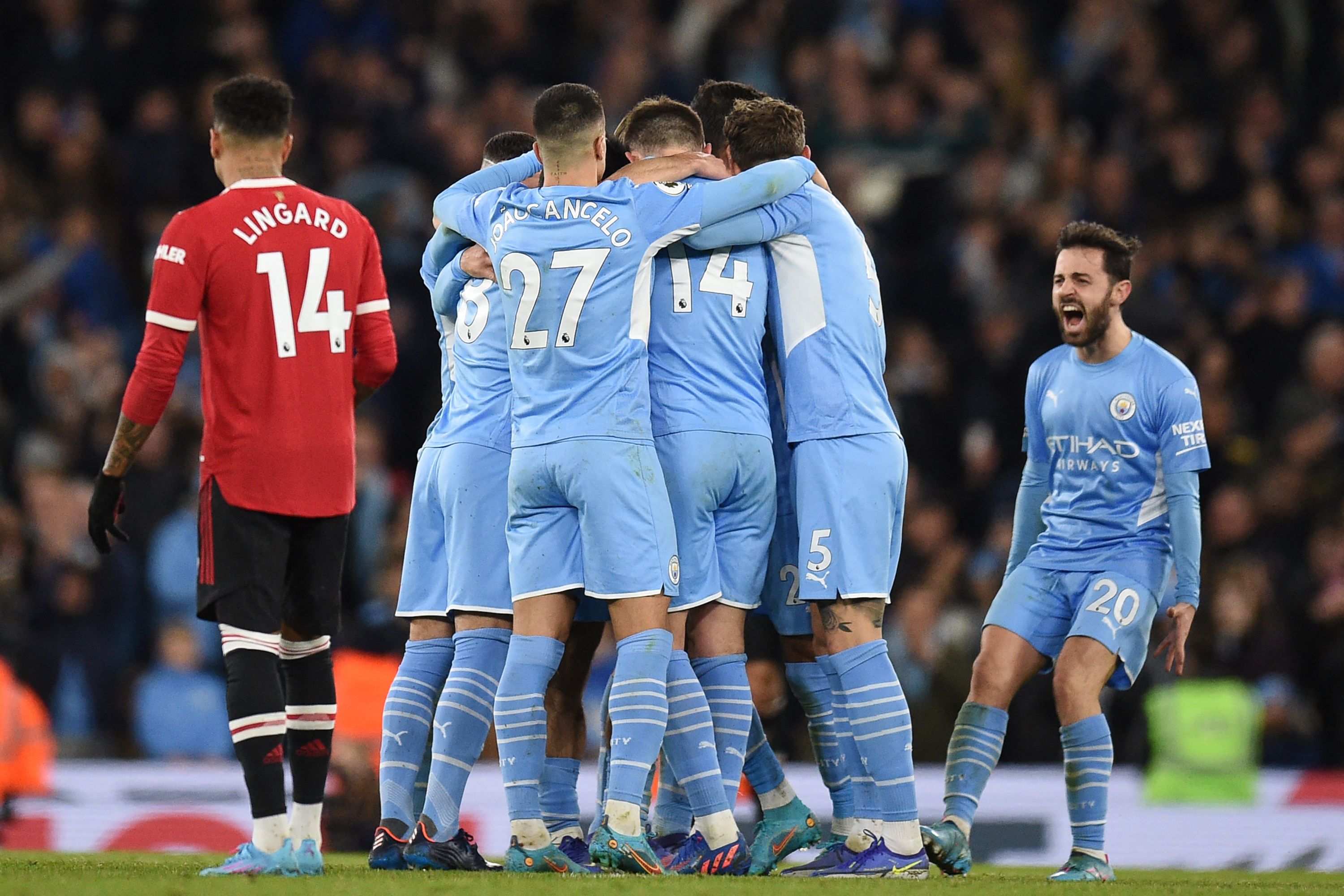City Menang Telak di Derbi Manchester
