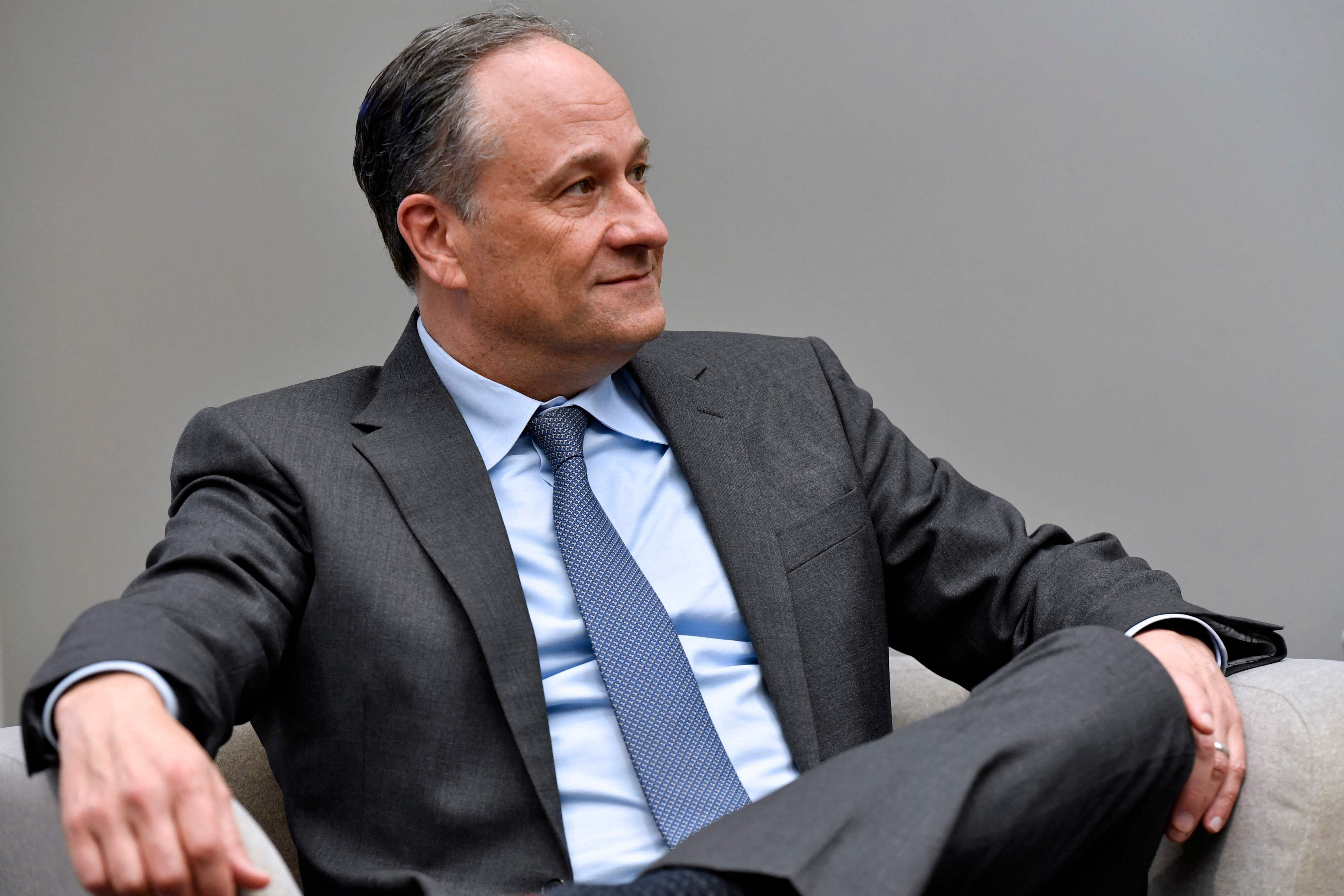 Suami Wakil Presiden AS Kamala Harris, Doug Emhoff